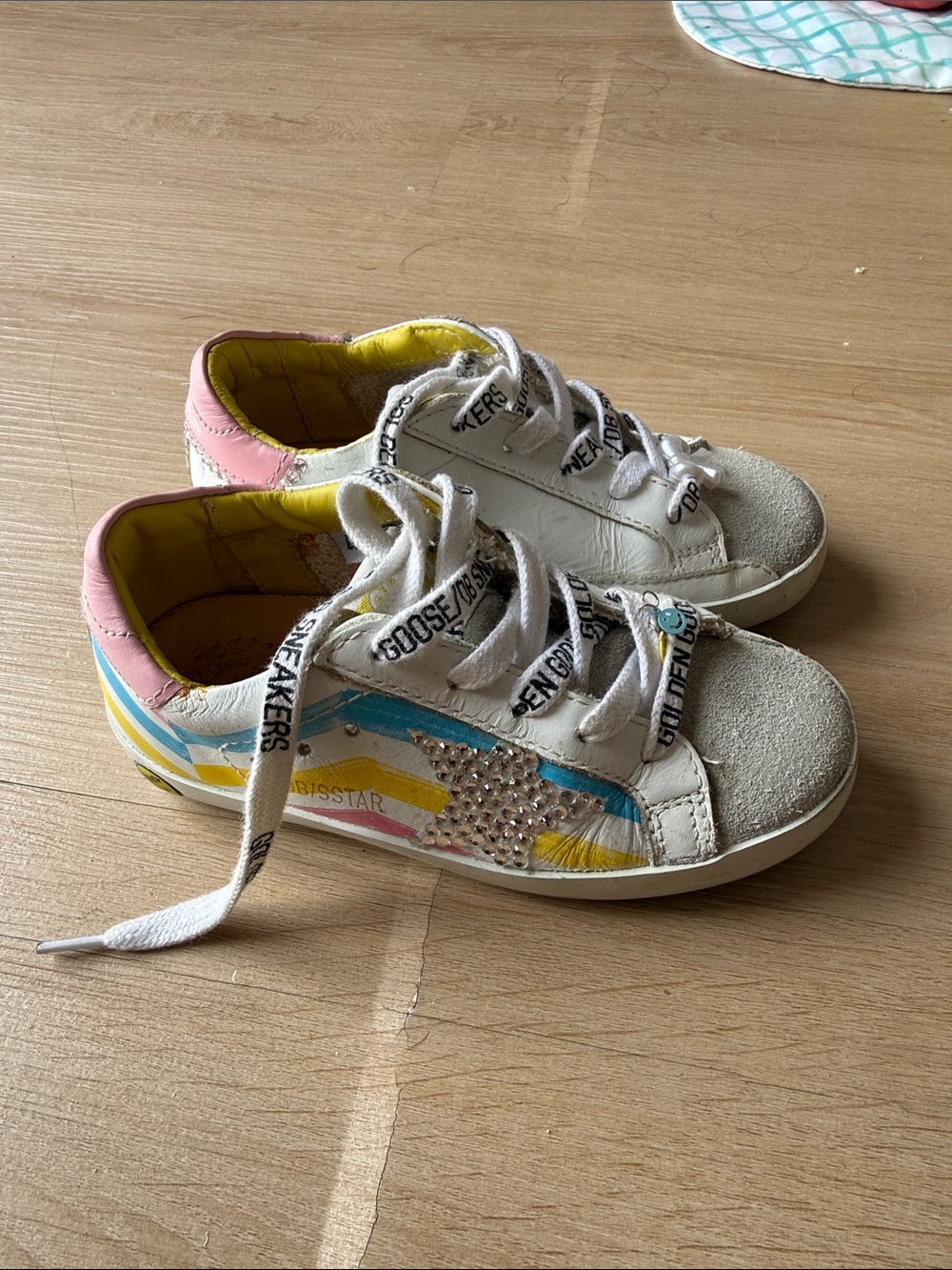 Golden Goose White Kids Sneakers with Pink Heel & Blue and Yellow Stripes